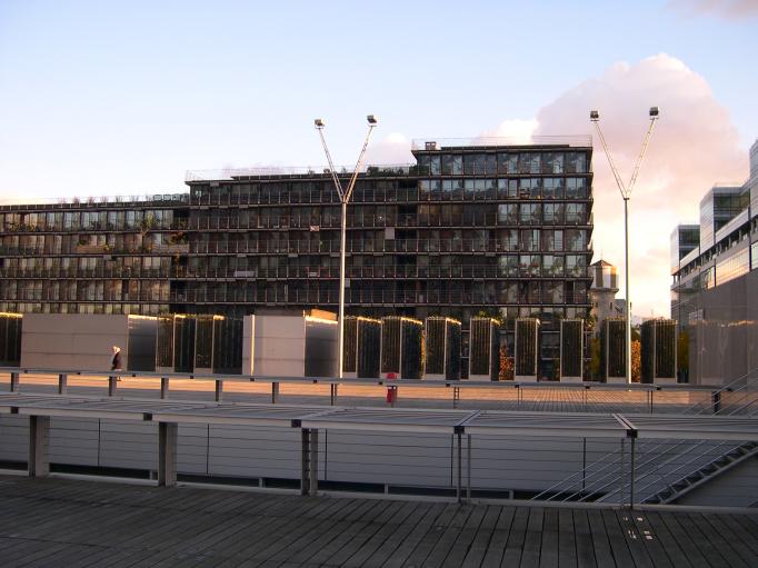  immeubles avec balcons, vers la bibliothèque F. Mitterrand